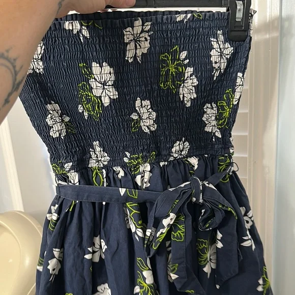 Hollister Y2K Floral Strapless Navy Dress - Picture 2 of 3